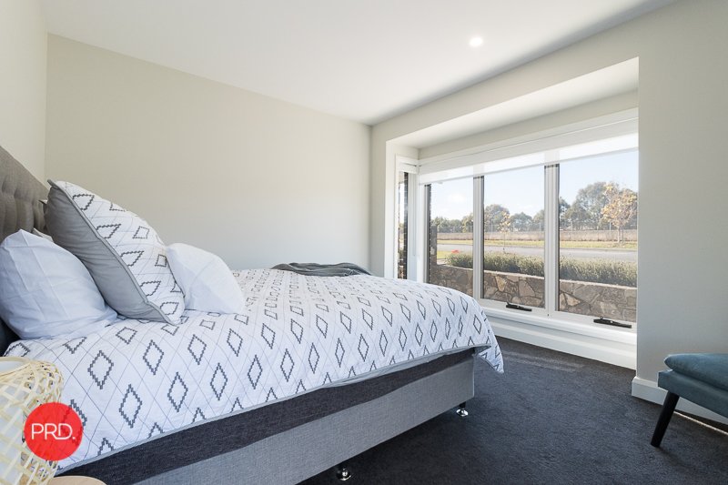 21 Finch Street BUNGENDORE 9