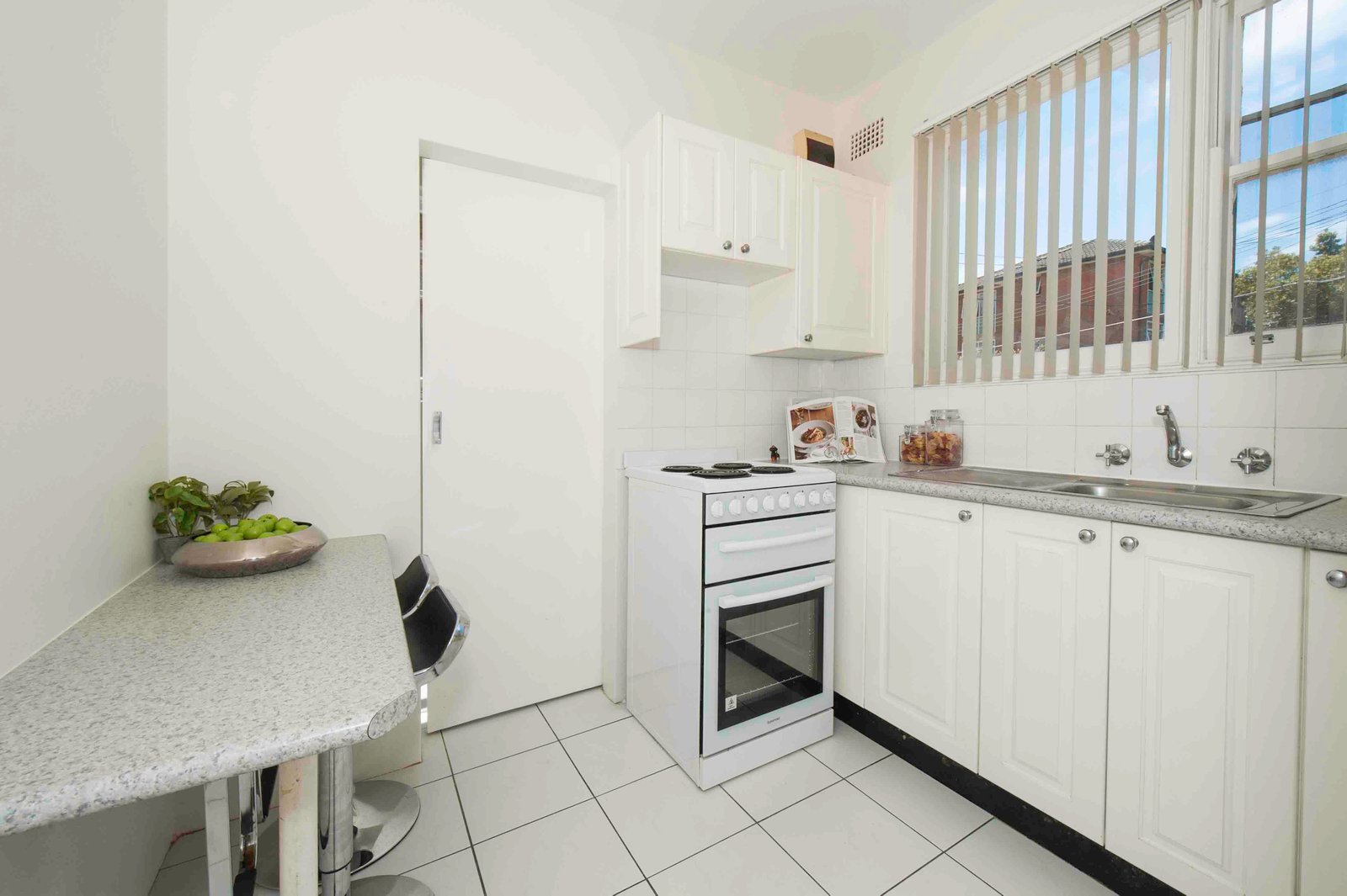 2/1 Flack Avenue HILLSDALE 4