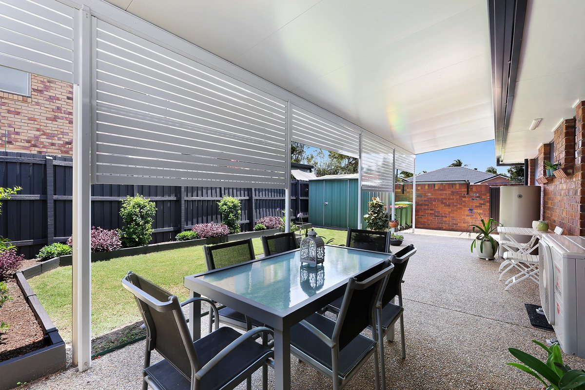 2/1 Flora Close Burleigh Waters 12