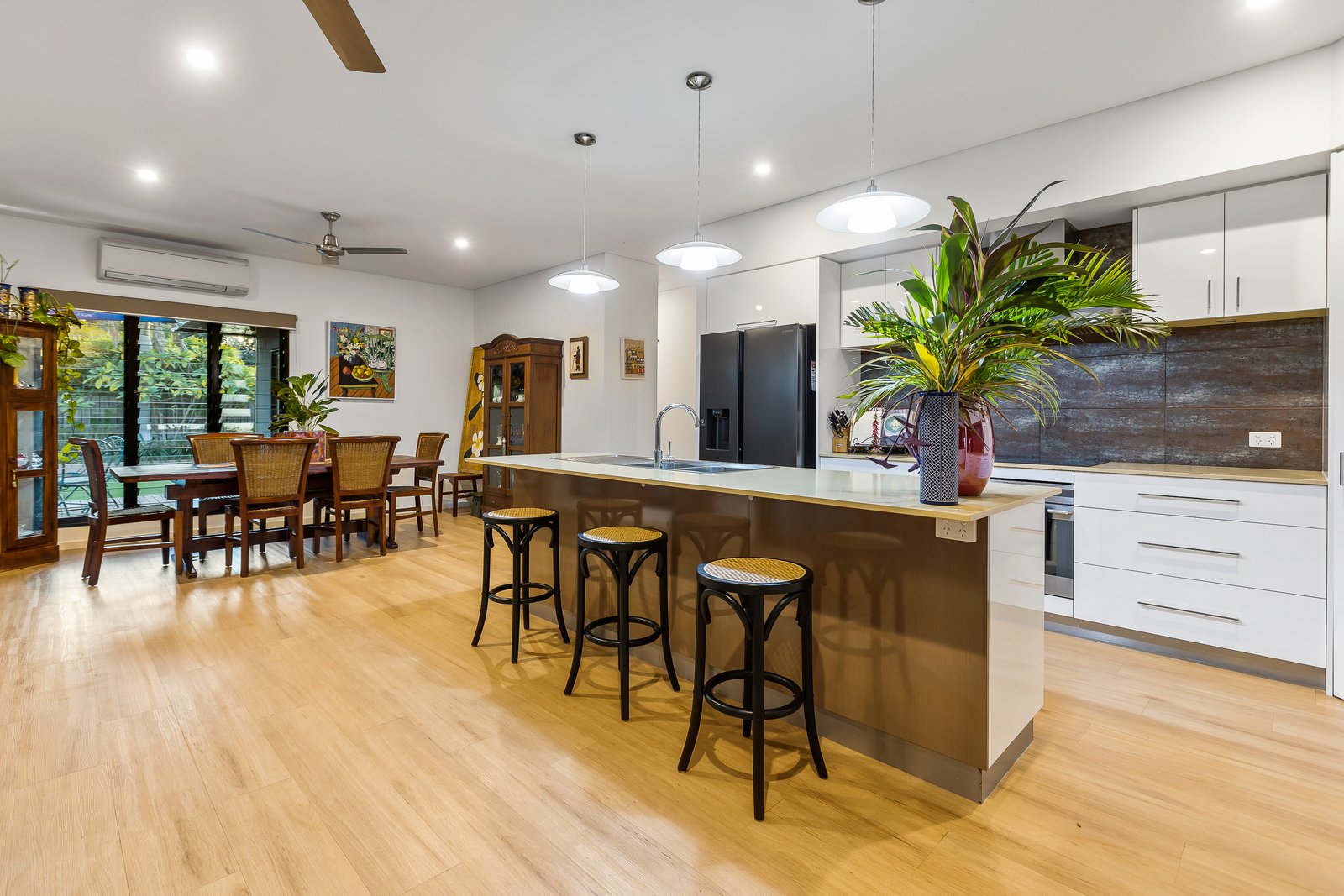 21 Foy Way BILINGURR 2