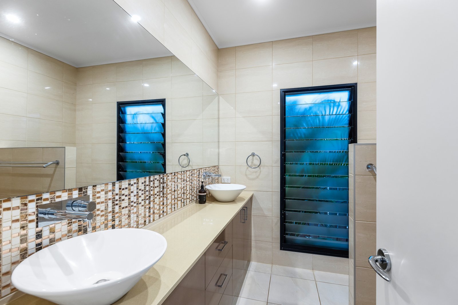 21 Foy Way BILINGURR 3