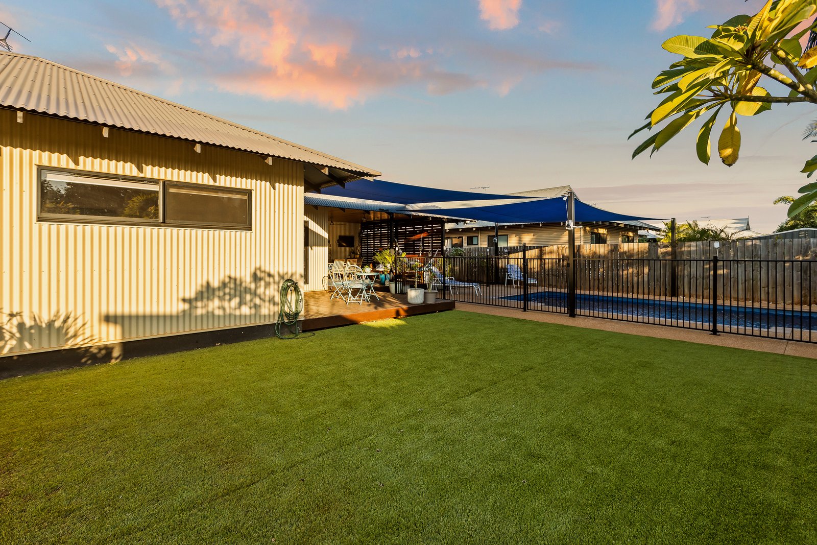 21 Foy Way BILINGURR 34