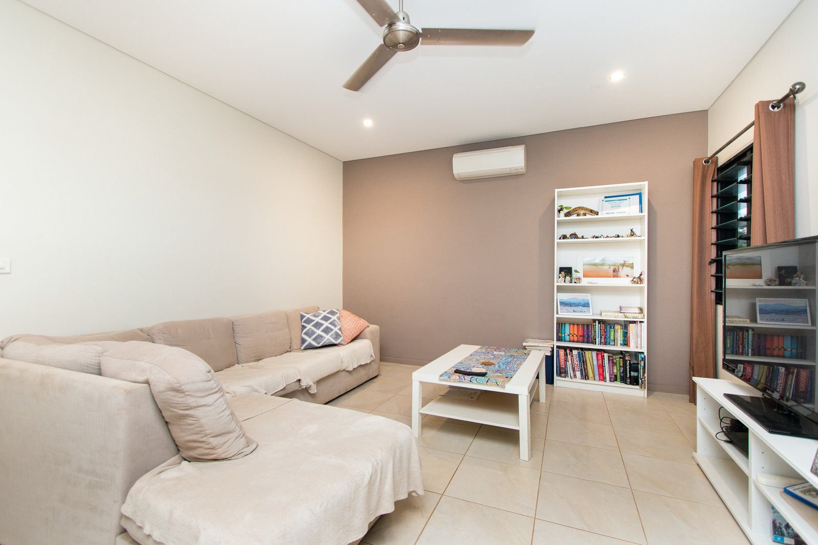 21 Foy Way BILINGURR 7