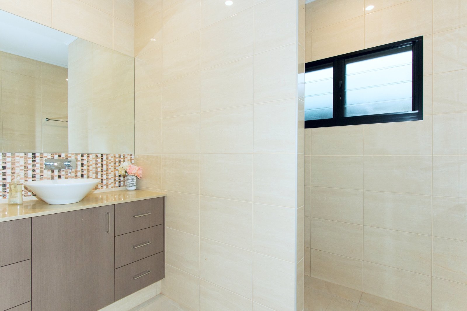 21 Foy Way BILINGURR 12