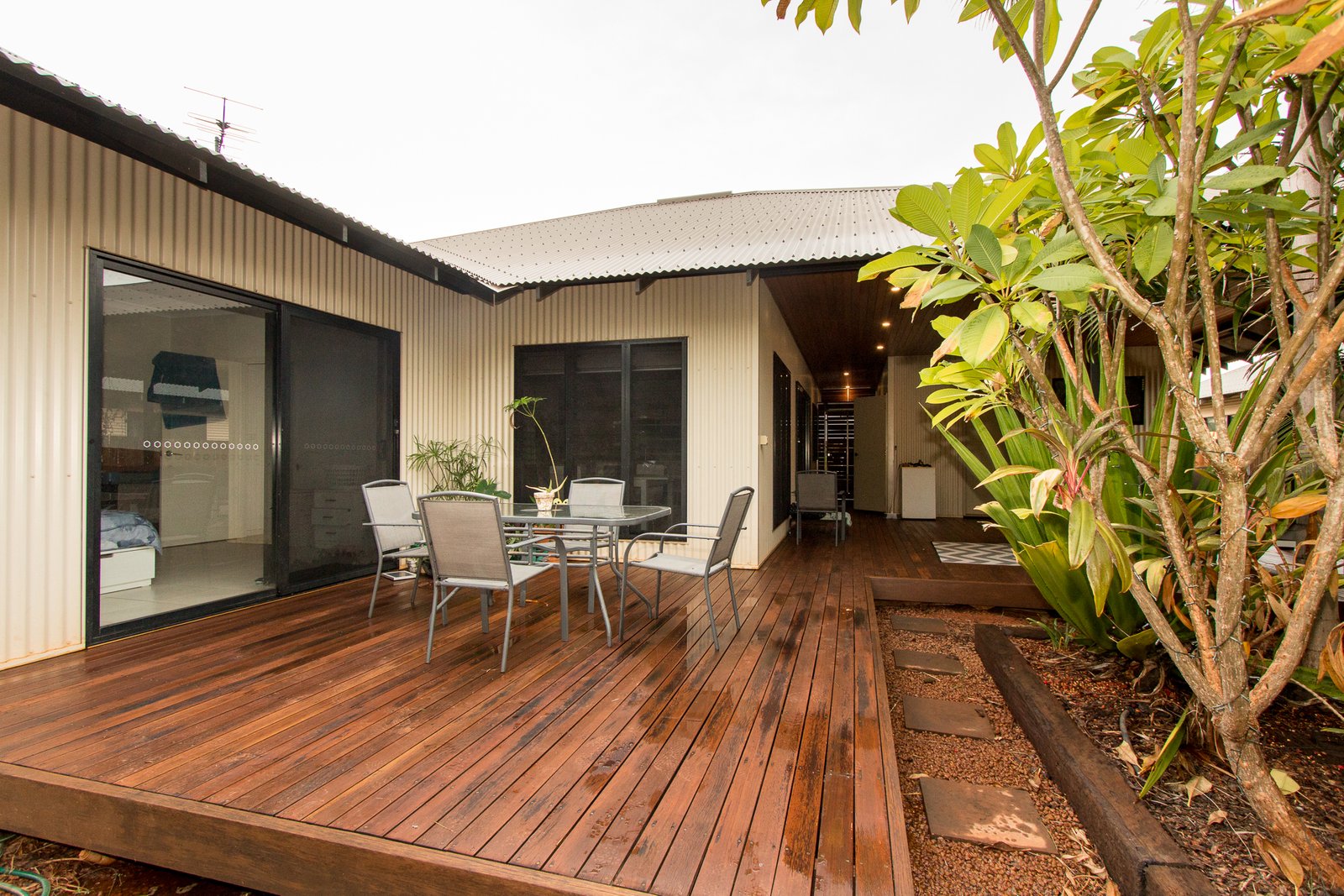 21 Foy Way BILINGURR 18