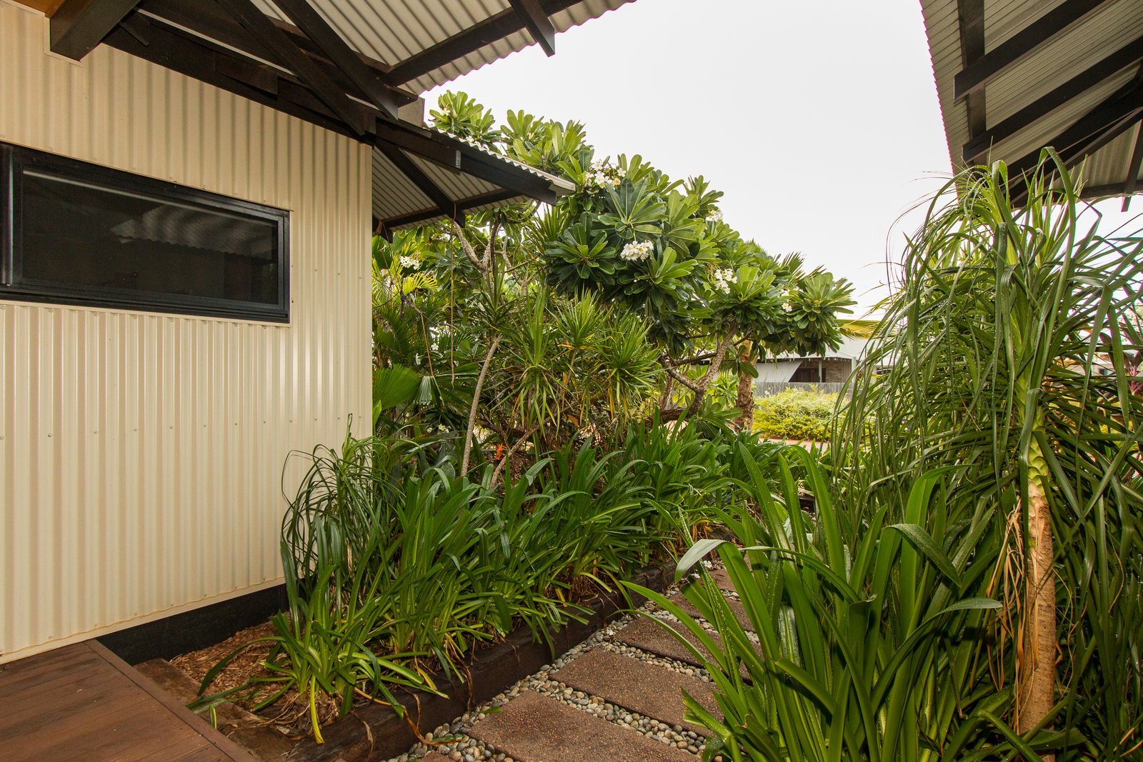 21 Foy Way BILINGURR 24