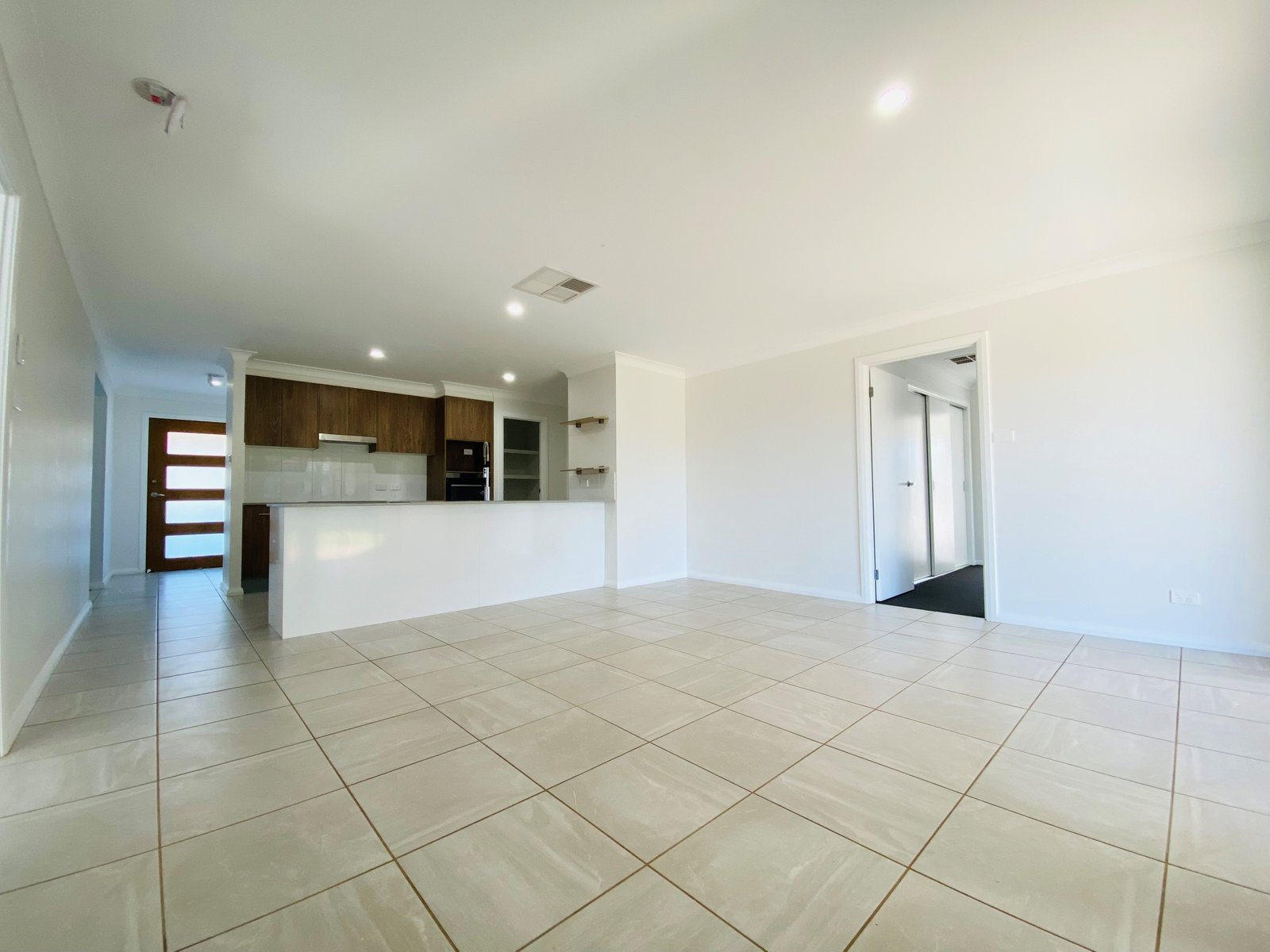 21 Galah Drive TAMWORTH 5