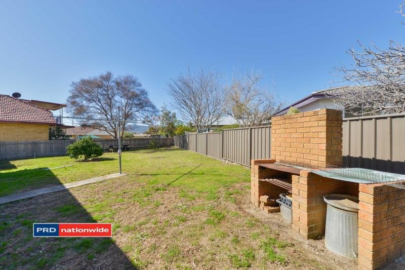 21 Garden Street TAMWORTH 9