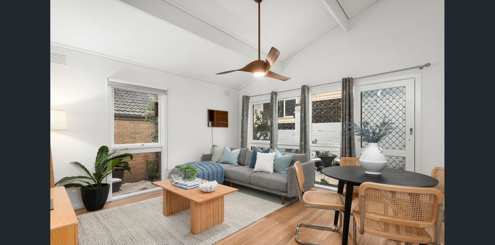 Gallery: 2/1 Gillies Street