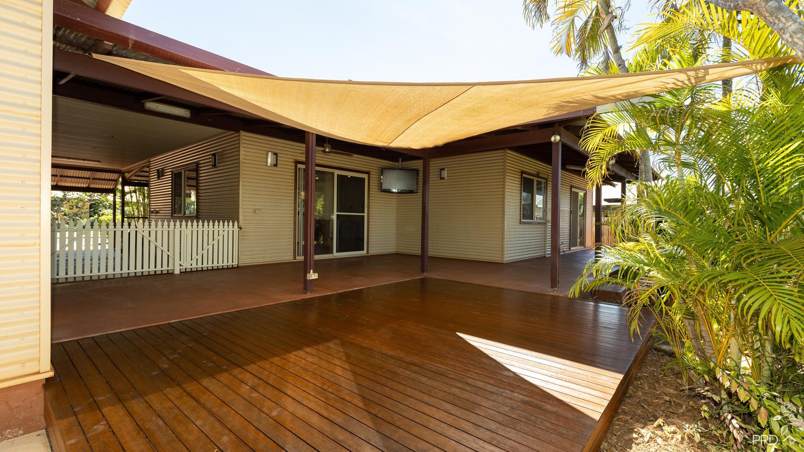 21 Godwit Crescent DJUGUN 12
