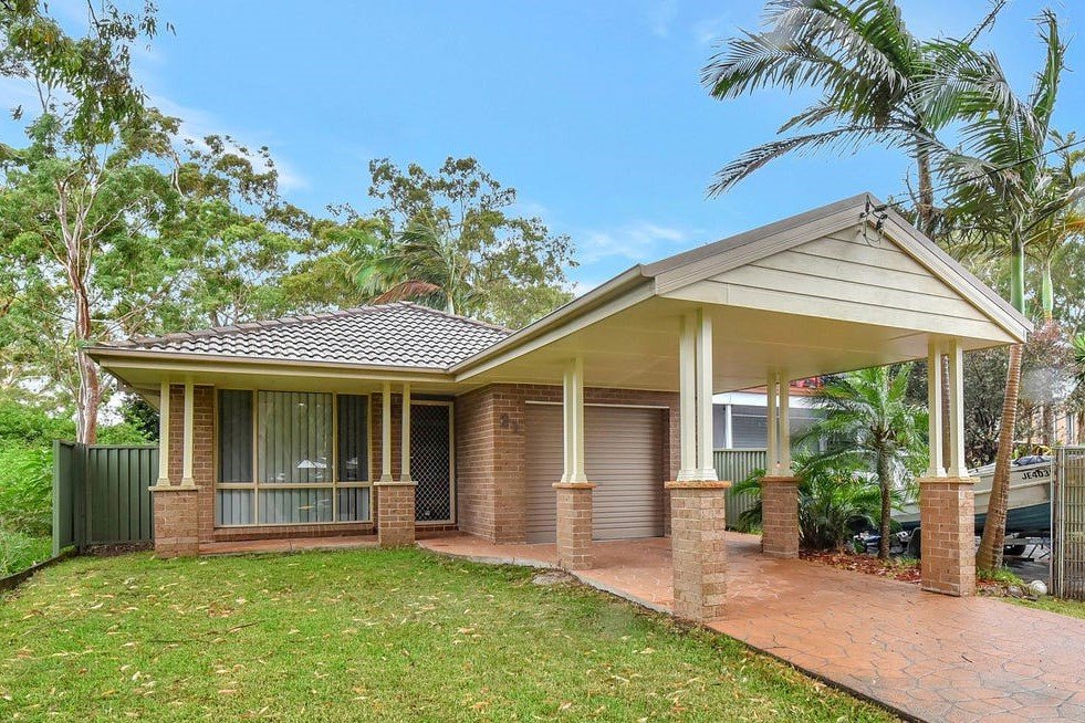 21 Gould Drive LEMON TREE PASSAGE 17