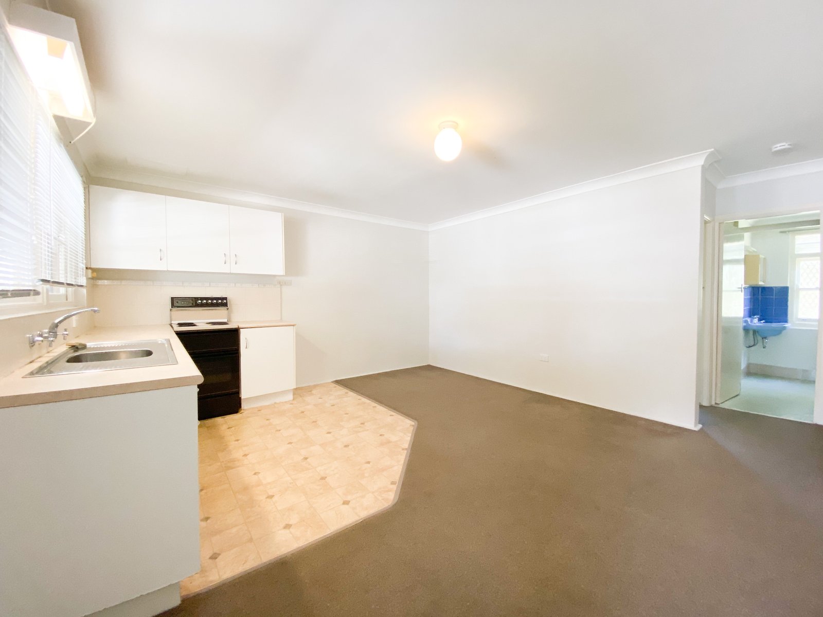 2/1 Government Road SHOAL BAY 4