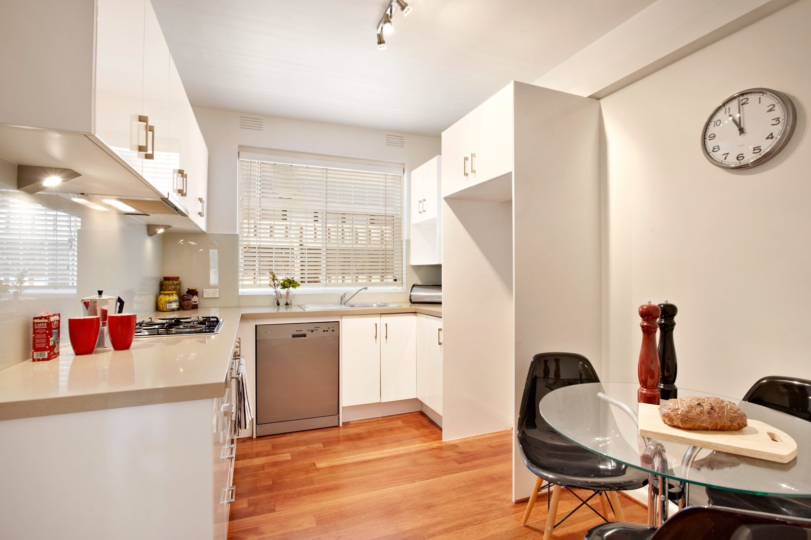 Gallery: 2/1 Greig Court
