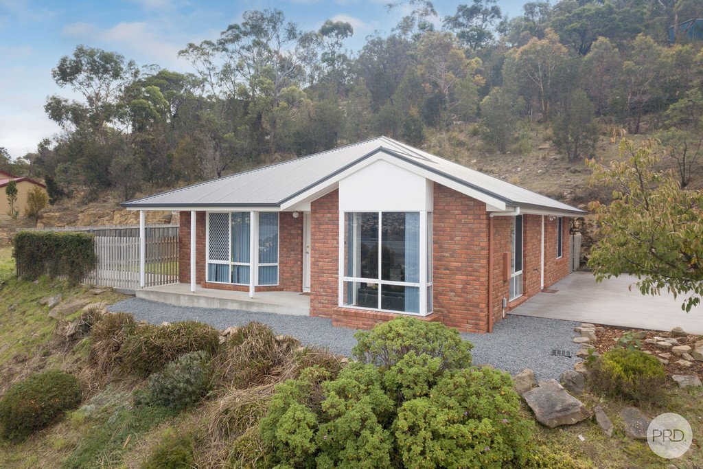 21 Grevillea Avenue OLD BEACH 1