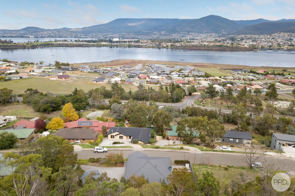 21 Grevillea Avenue OLD BEACH 24