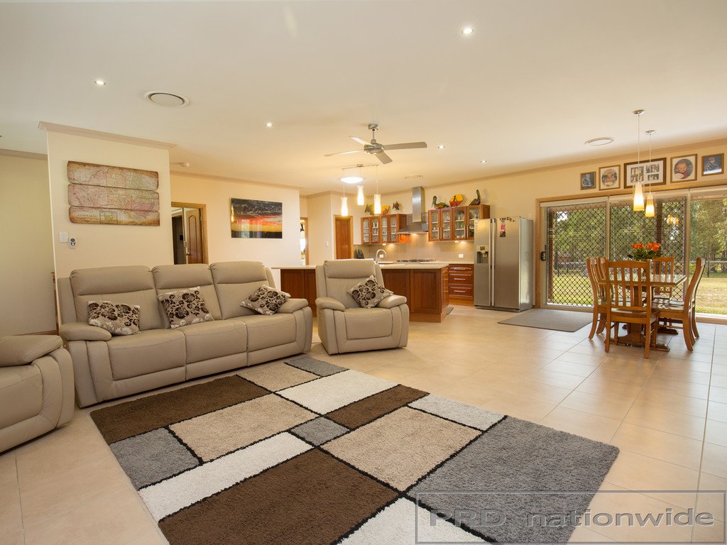 21 Grey Gum Dr  WESTON 3