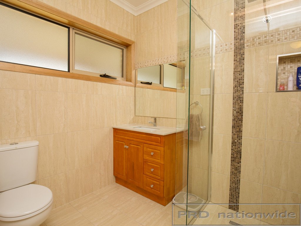 21 Grey Gum Dr  WESTON 6