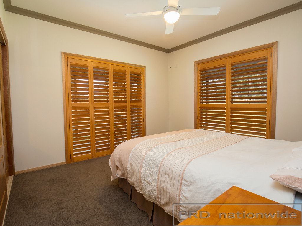 21 Grey Gum Dr  WESTON 7