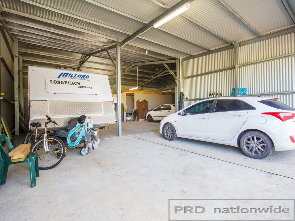 21 Grey Gum Dr  WESTON 16