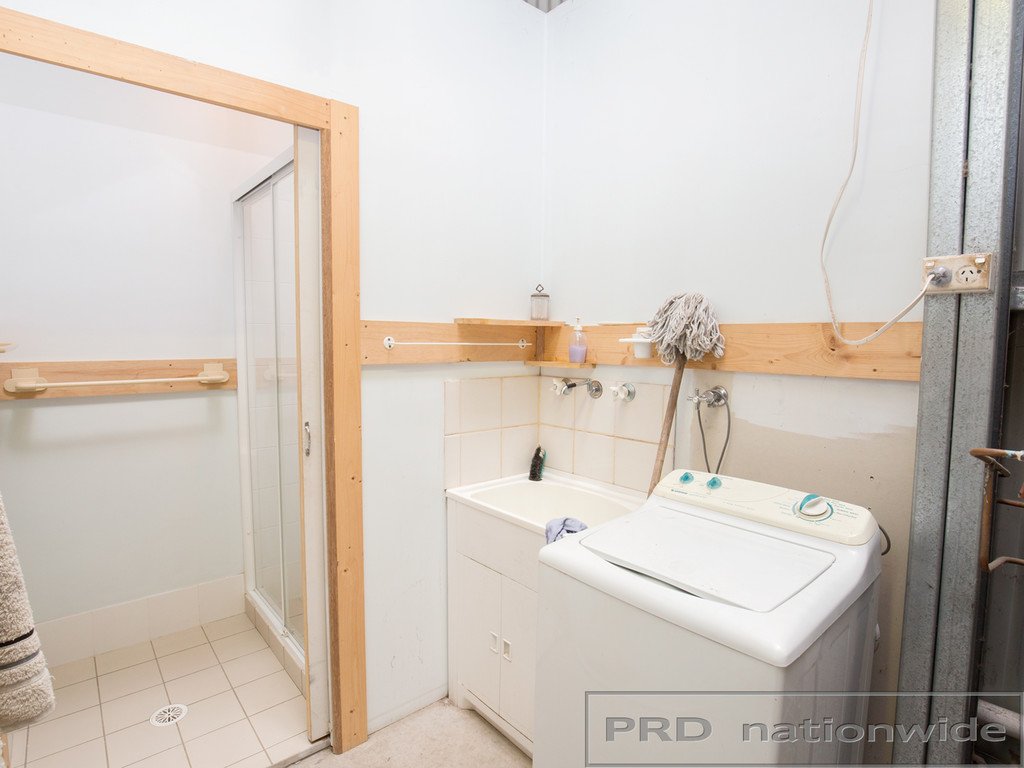 21 Grey Gum Dr  WESTON 17