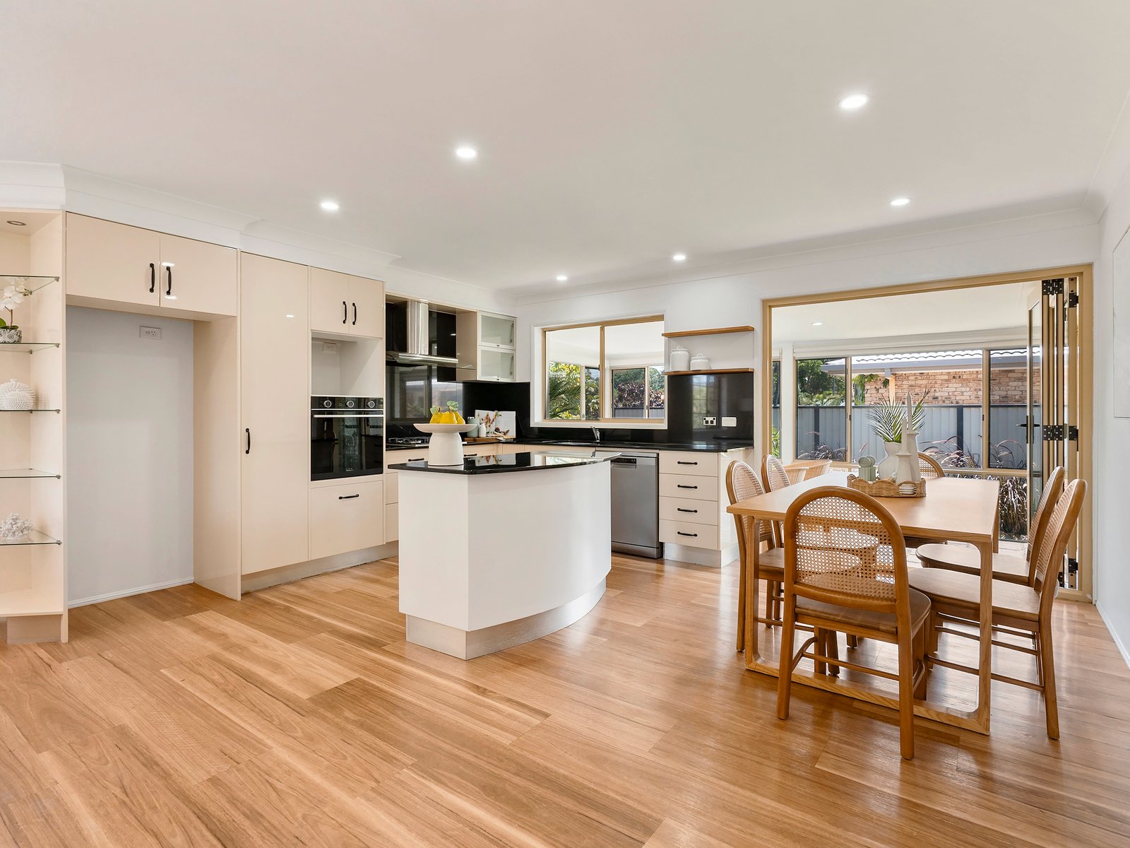 2/1 Guilfoyle Place CUDGEN 2