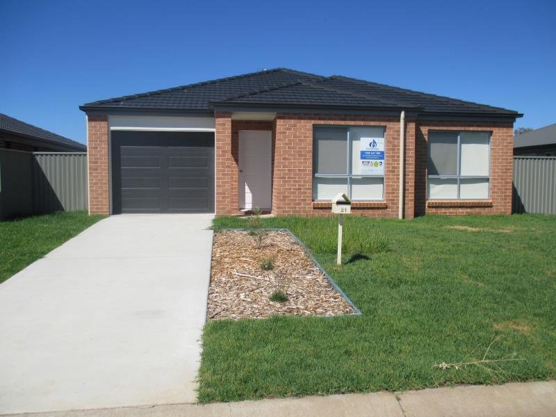 21 Gungurru Close TAMWORTH 1