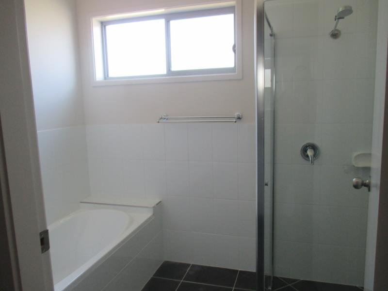 21 Gungurru Close TAMWORTH 3