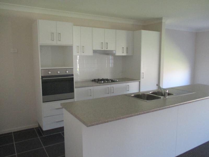 21 Gungurru Close TAMWORTH 4