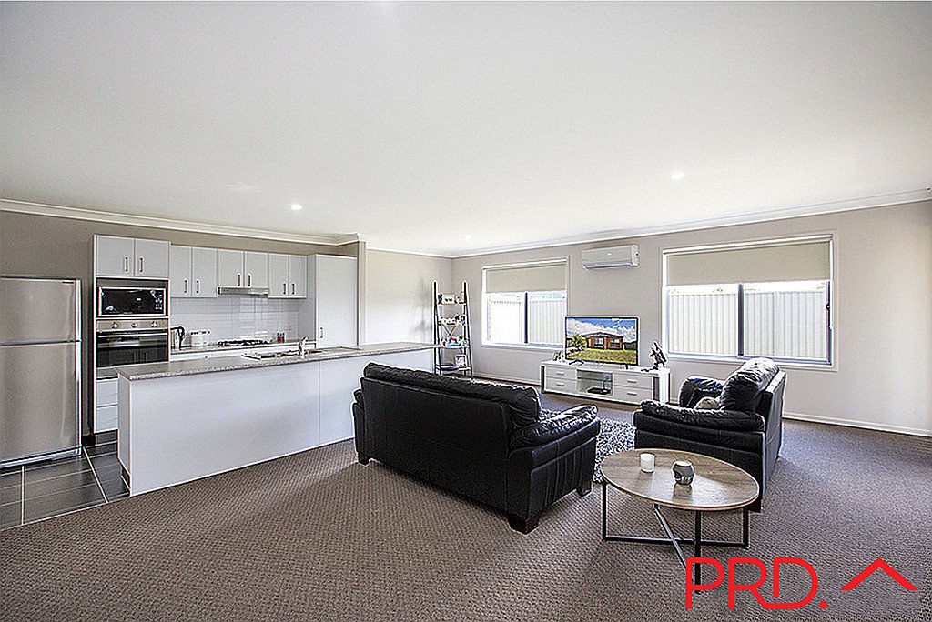 21 Gungurru Close TAMWORTH 5