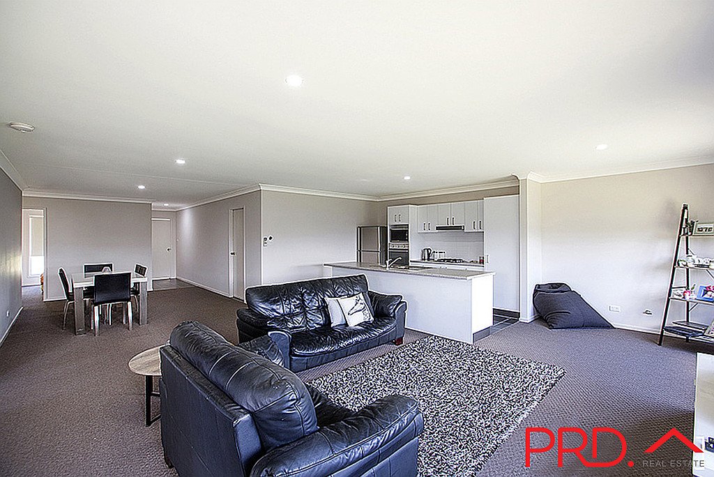 21 Gungurru Close TAMWORTH 7