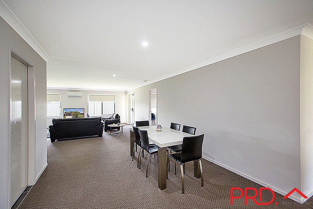 21 Gungurru Close TAMWORTH 11