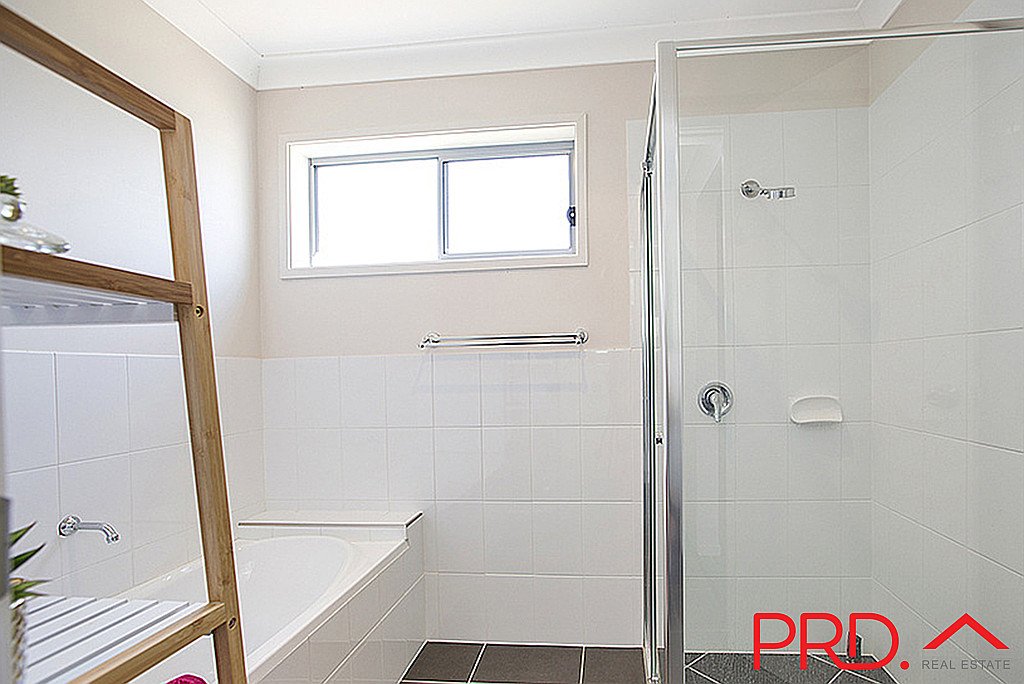 21 Gungurru Close TAMWORTH 15