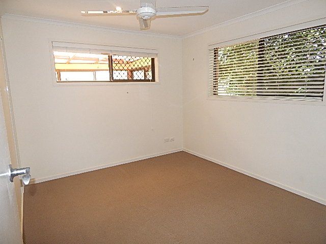2/1 Guyra Avenue BURLEIGH HEADS 3