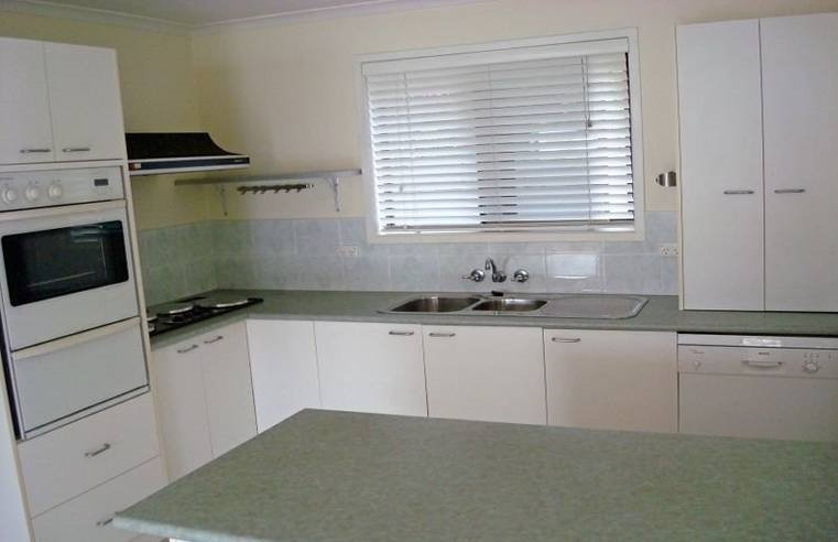 2/1 Guyra Avenue BURLEIGH HEADS 5