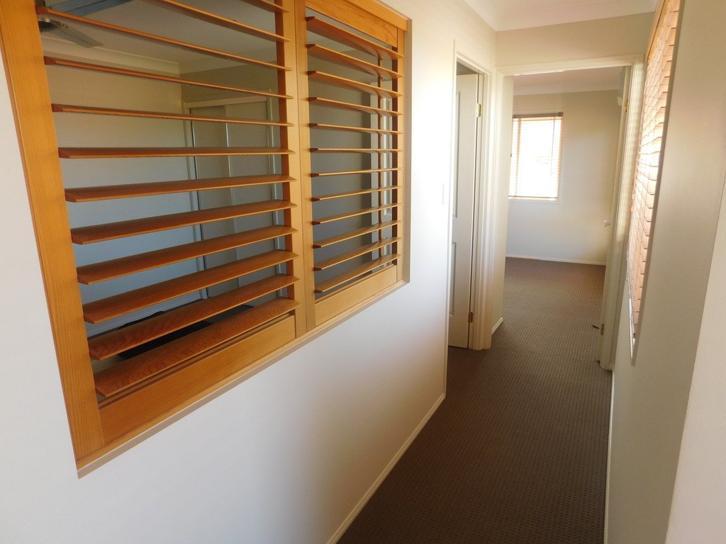 2/1 Gymea Crescent VARSITY LAKES 9