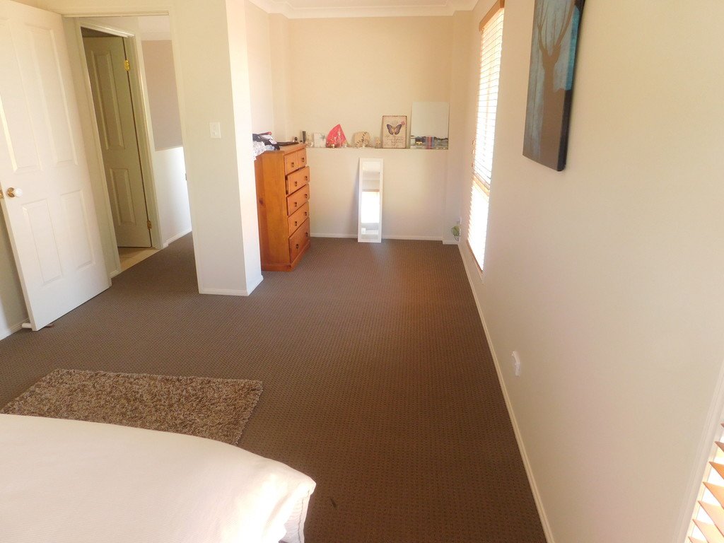 2/1 Gymea Crescent VARSITY LAKES 14
