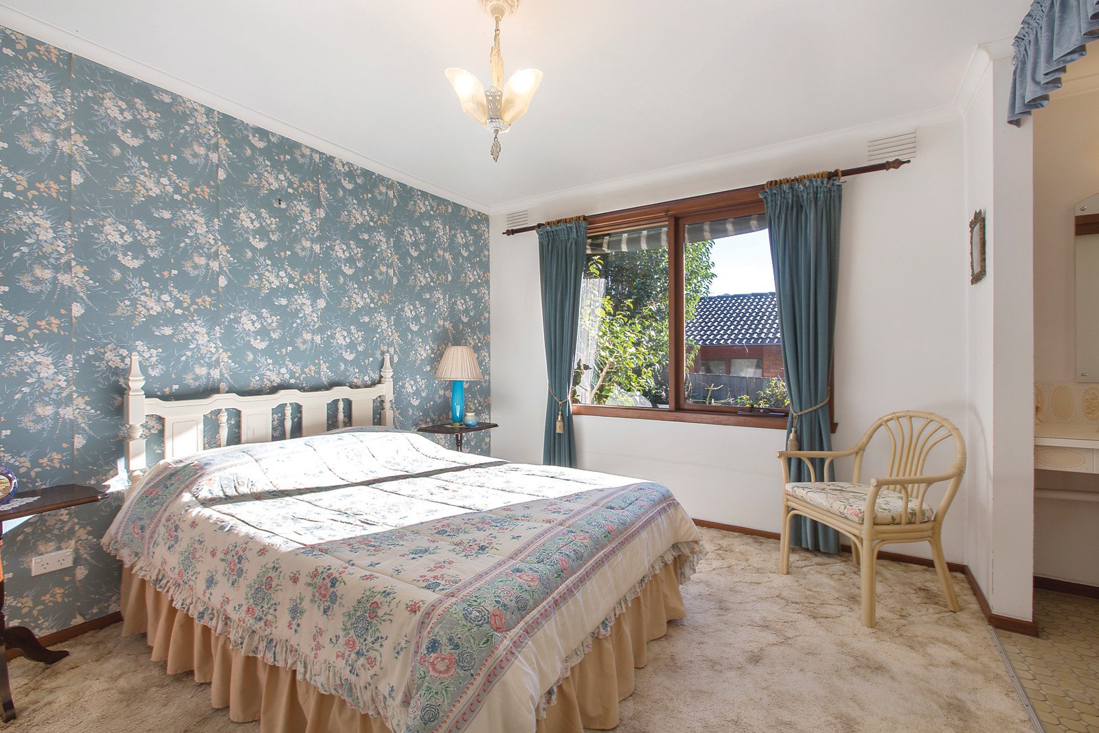 2/1 Halley Avenue, Camberwell, VIC