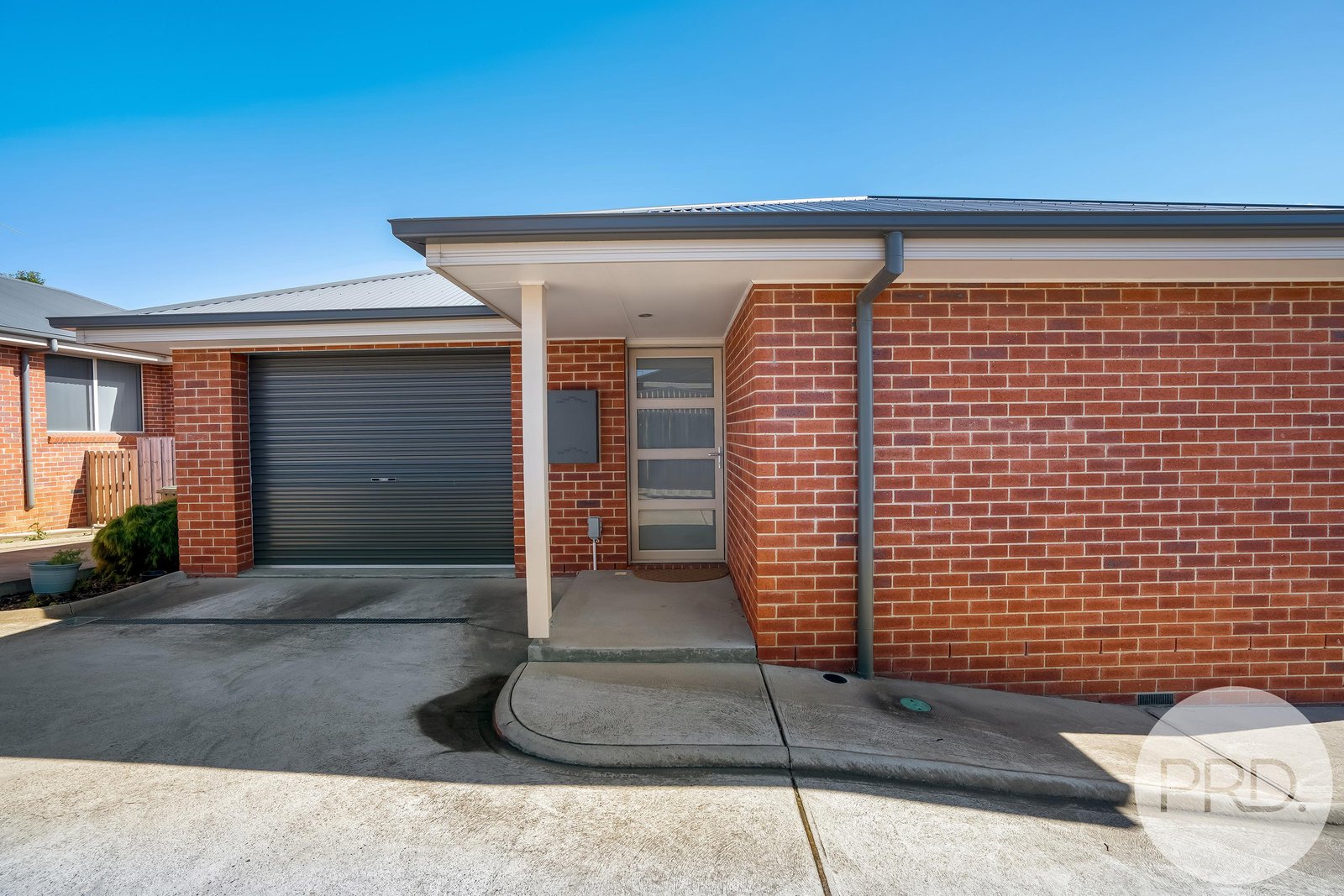 2/1 Hance Road HOWRAH 4