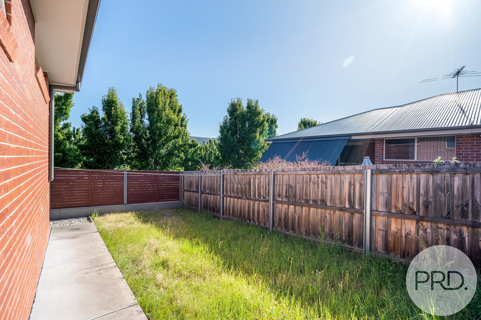 2/1 Hance Road HOWRAH 14