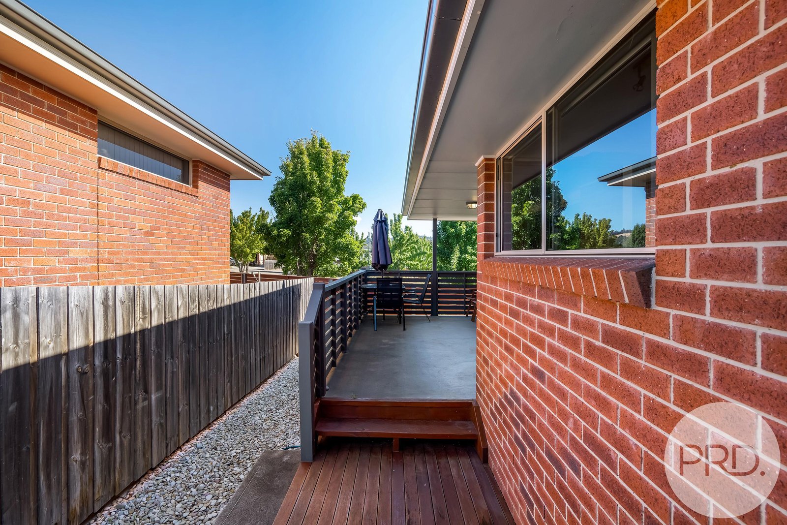 2/1 Hance Road HOWRAH 16