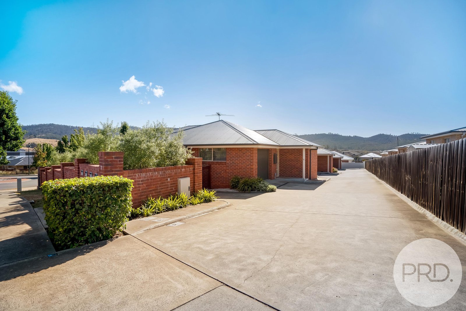 2/1 Hance Road HOWRAH 17