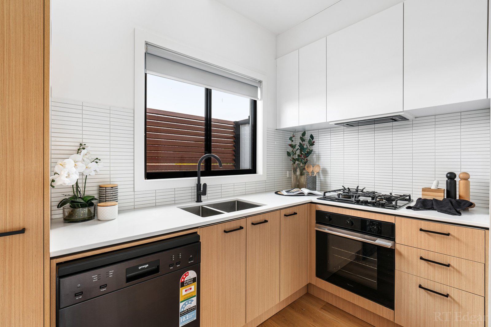 Real Estate and Property in 2/1 Hawker Avenue, Preston, VIC