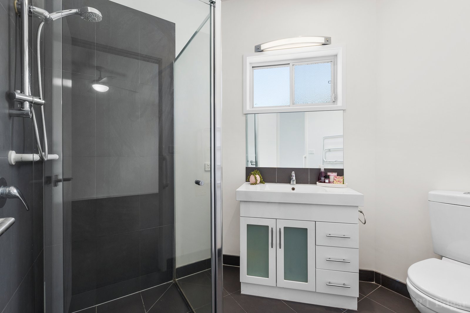 Real Estate and Property in 2/1 Herbert Court, Newcomb, VIC