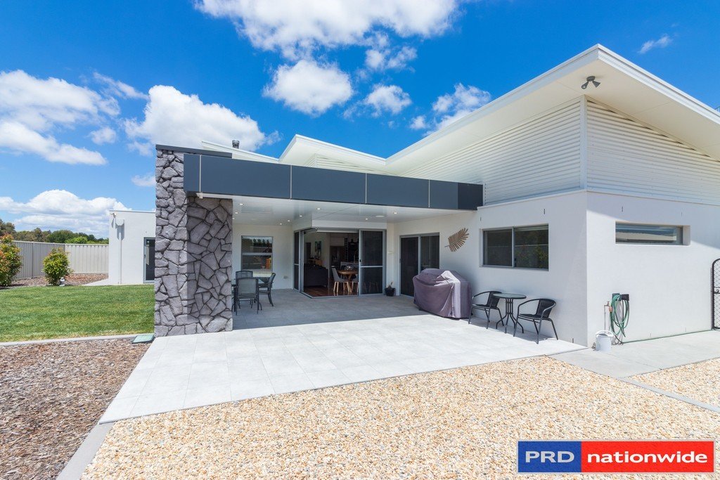 21 Hereford St  BUNGENDORE 23