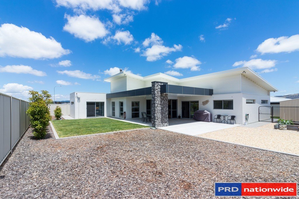 21 Hereford St  BUNGENDORE 24