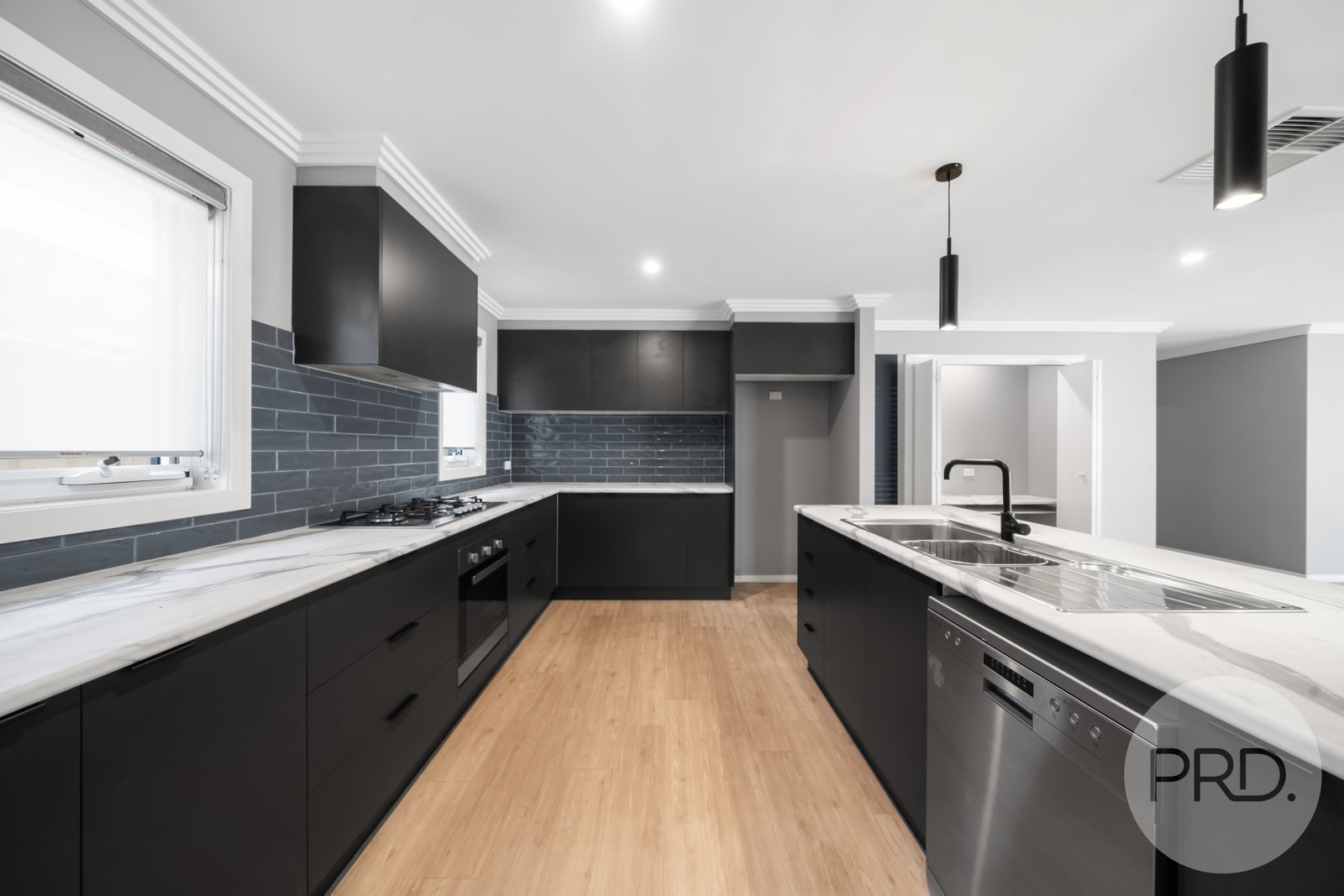 21 Hollows Crescent LLOYD 3