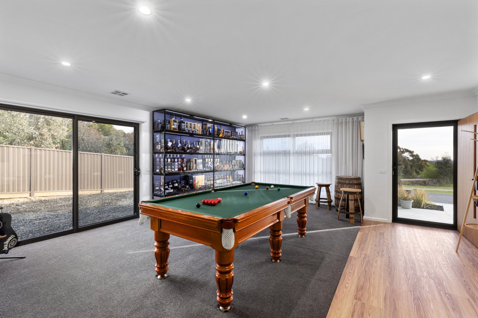 Gallery: 21 Home Valley Chase