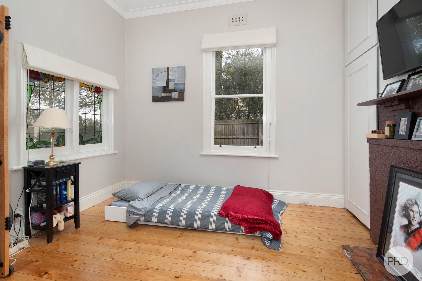 21 Hotham Street LAKE WENDOUREE 9