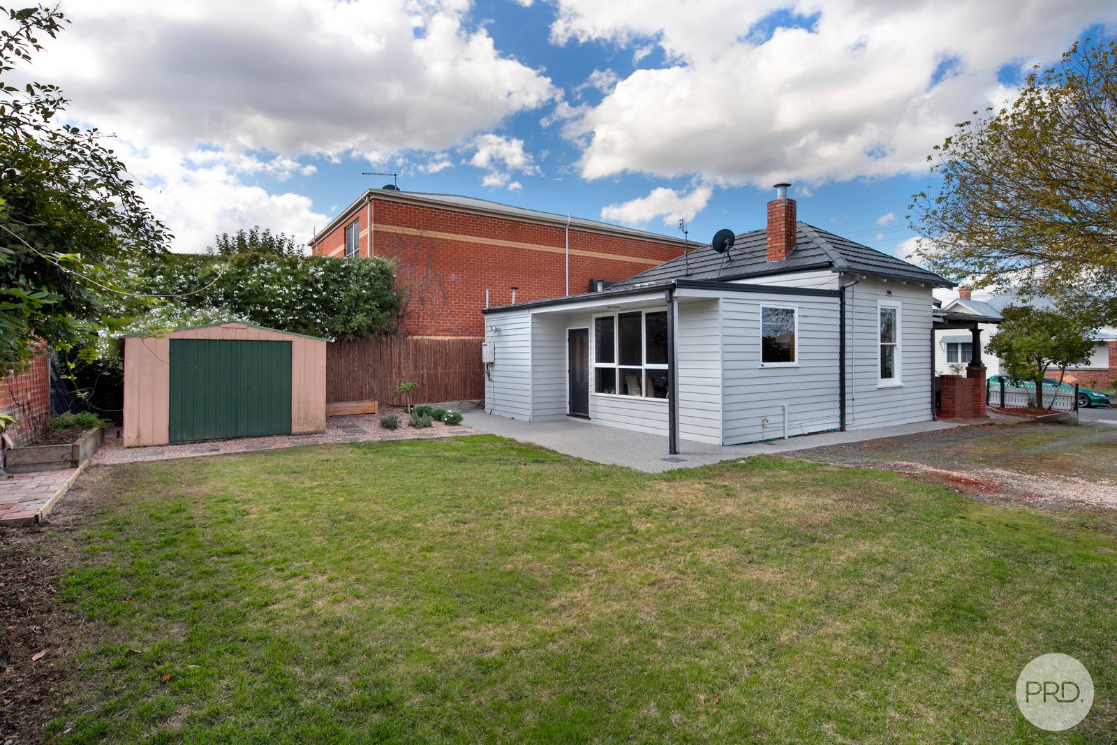 21 Hotham Street LAKE WENDOUREE 14