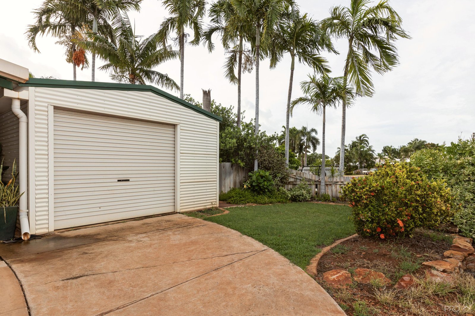 21 Howe Drive CABLE BEACH 6
